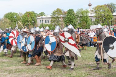 St. Petersburg, Rusya - 27 Mayıs 2017: St. Petersburg, Russi Viking savaşta tarihsel inşası
