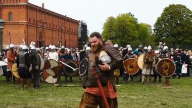 St. Petersburg, Rusya - 27 Mayıs 2017: Savaş Rusya'nın St. Petersburg kentinde festivalinde tarihi yeniden inşası hazırlık