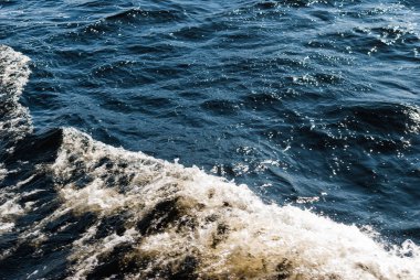 Deniz köpüğü, geminin bir izleme