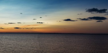 Günbatımında gökyüzünün güzel atmosfer