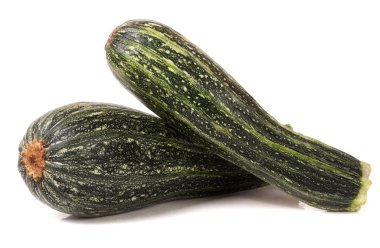 Beyaz arka plan üzerinde izole iki yeşil kabak