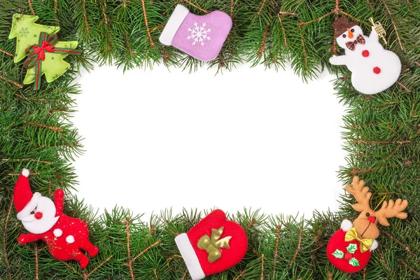 Moldura de Natal feita de ramos de abeto decorados com boneco de neve e Papai Noel isolado no fundo branco — Fotografia de Stock
