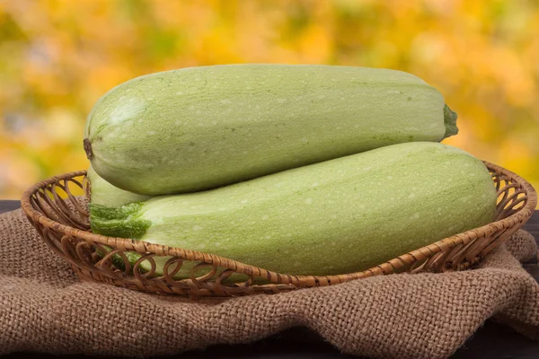 Kabak Sivas'tan ve arka plan bulanık ahşap tablo