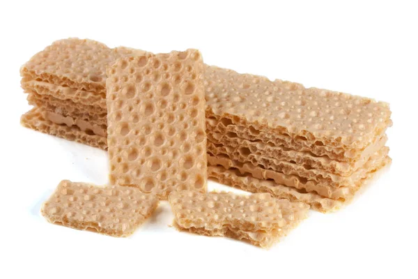 Pane croccante di grano isolato su sfondo bianco — Foto Stock