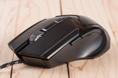 açık ahşap renkli portre siyah bilgisayar fare