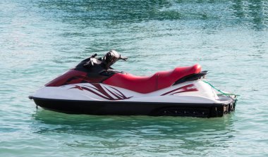 Jet ski, deniz sahilinde
