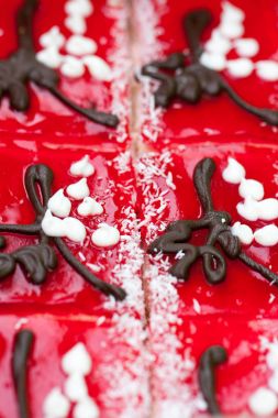 Meyveli jöleli pasta piyasada kapatın. Üstten Görünüm. Seçici odak