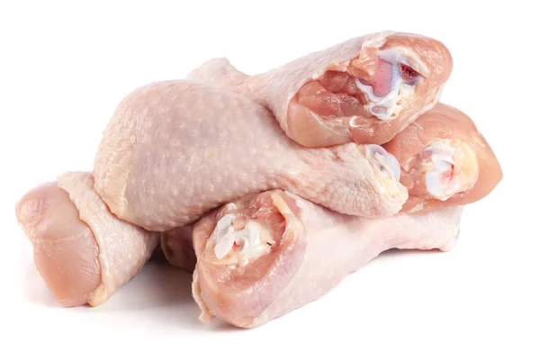 Rohe Hühnertrommeln isoliert auf weißem Hintergrund — Stockfoto