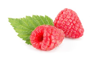 İki ahududu beyaz arka plan makro'izole yaprak ile