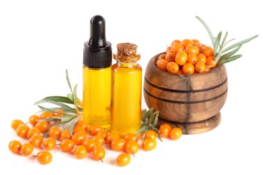 Deniz topalak yağı çilek ve beyaz arka plan üzerinde izole yaprakları ile