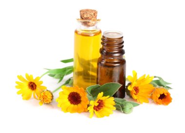 aromaterapi Uçucu yağ kadife çiçeği çiçek izole beyaz arka plan ile