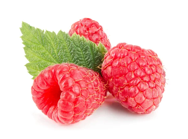 Raspberries with leaf isolated on white background macro — Stock Photo, Image