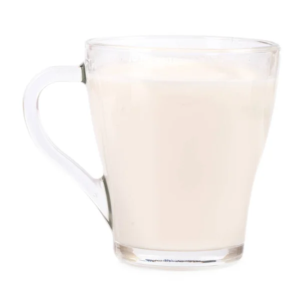 Склянка молока ізольована на білому фоні — стокове фото