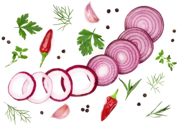 soğan, sarımsak, acı biber ve baharat beyaz arka plan üzerinde izole. Üstten Görünüm