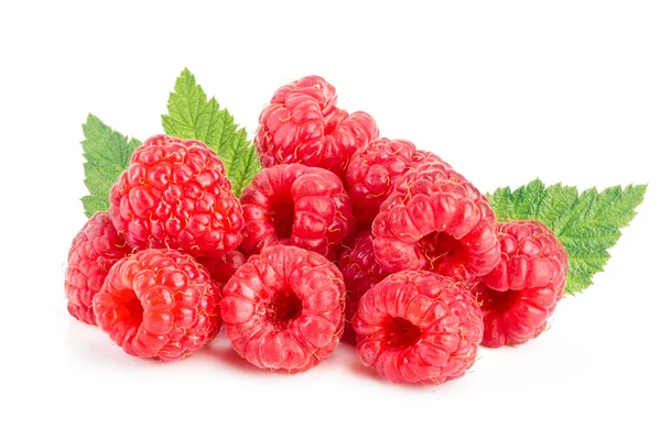 Beyaz arka plan üzerinde izole ahududu. Yığın veya yığın