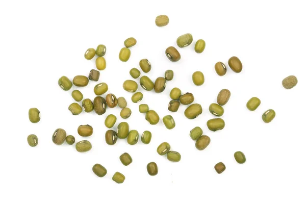 緑豆は、白い背景で隔離。トップ ビュー — ストック写真