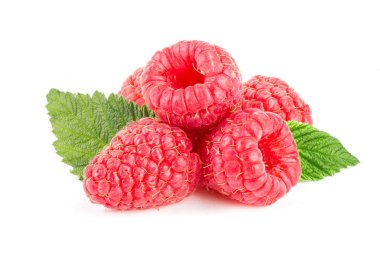 Beyaz arka plan üzerinde izole ahududu. Yığın veya yığın