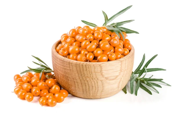 Sea buckthorn. Fresh ripe berry with leaves in a wooden bowl isolated on white background macro — Stock Photo, Image