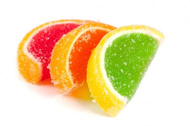 dilim limon ve beyaz arka plan üzerinde izole turuncu gibi renkli reçel