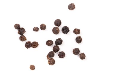 Beyaz arka planda karabiber izole edilmiş. en üstteki görünüm