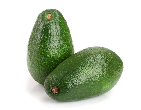 Ganze Avocado isoliert auf weißem Hintergrund Nahaufnahme — Stockfoto