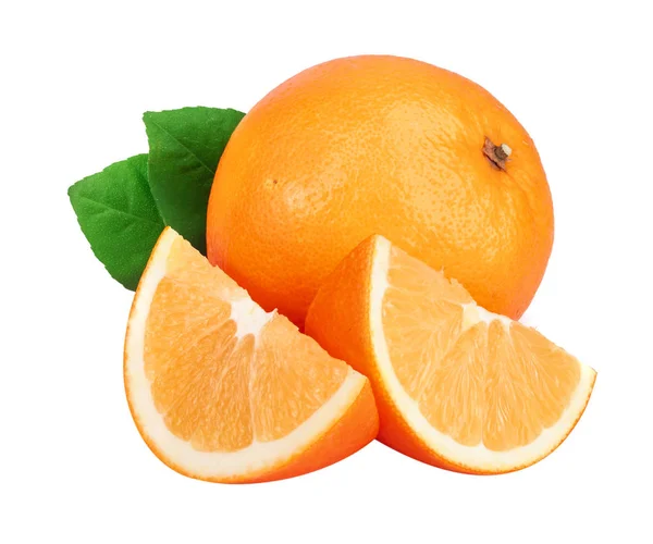 Orange med skiva med leafs isolerade på den vita bakgrunden — Stockfoto