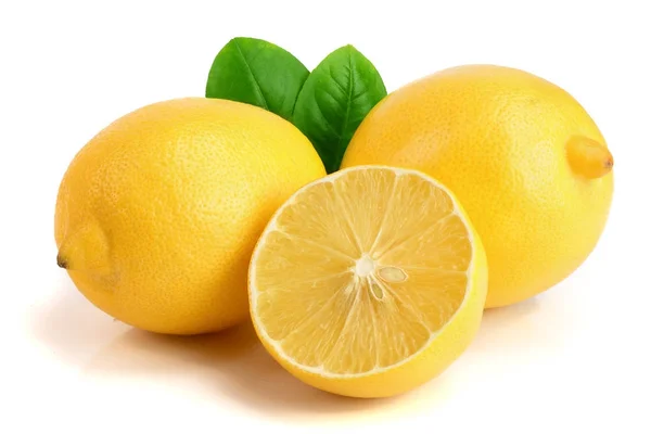 Zitrone und Scheibe mit Blatt isoliert auf weißem Hintergrund — Stockfoto