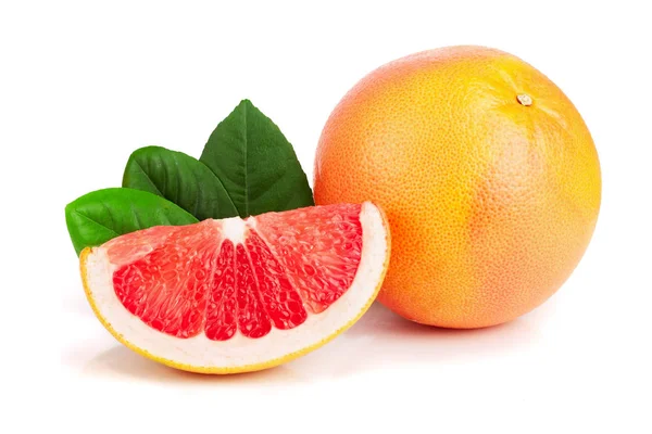 Grapefruit és szelet elhagyja a elszigetelt fehér háttér — Stock Fotó