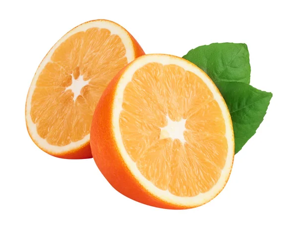 Mezza fetta arancione con foglia isolata sullo sfondo bianco — Foto Stock