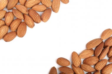 kopya alanı metniniz için beyaz zemin üzerine izole badem. Üstten Görünüm. Düz yatıyordu