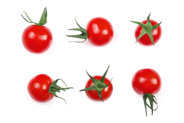Cereja pequenos tomates isolados no fundo branco. Conjunto ou coleção. Vista superior. Depósito plano — Fotografia de Stock