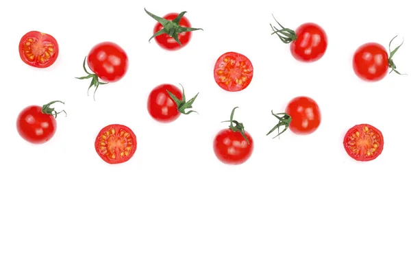 Kirsche kleine Tomaten isoliert auf weißem Hintergrund mit Kopierraum für Ihren Text. Ansicht von oben. flache Lage — Stockfoto