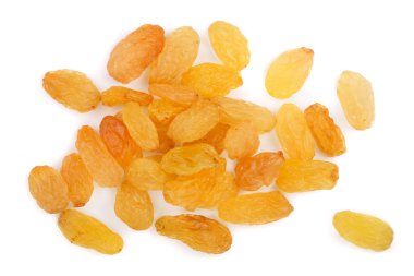 Beyaz arka plan üzerinde üstten görünüm izole kuru üzüm. Düz yatıyordu