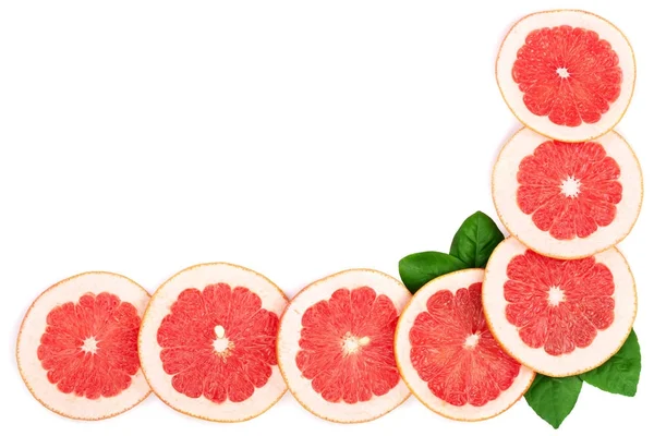 Grapefruitscheiben isoliert auf weißem Hintergrund mit Kopierplatz für Ihren Text. Ansicht von oben. flache Verlegemuster — Stockfoto
