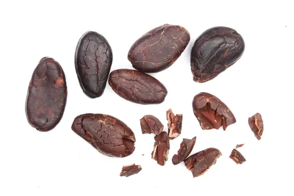 Boabe de cacao izolate pe fundal alb vedere de sus. Plat lay — Fotografie, imagine de stoc