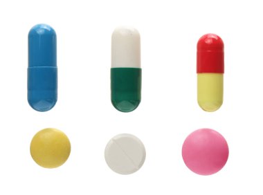 Beyaz arka plan üzerinde izole hap kapsül. Üstten Görünüm. Düz yatıyordu