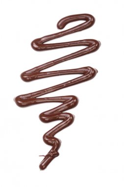 Beyaz bir arka plan üzerinde izole tatlı çikolata sosu