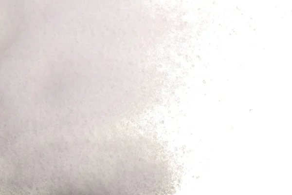 Montón de cristales de sal aislados sobre el fondo blanco con espacio de copia para su texto. Vista superior. Puesta plana —  Fotos de Stock