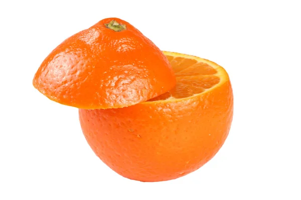 Mandarino arancio o mandarino isolato su fondo bianco — Foto Stock