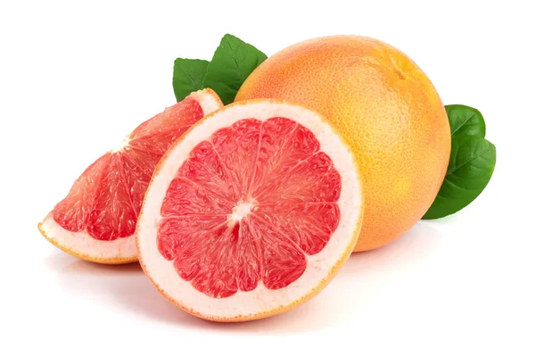 Grapefruit en segment met bladeren geïsoleerd op witte achtergrond — Stockfoto