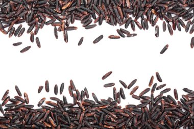 İzole kopya alanı metniniz için beyaz zemin üzerine siyah yabani pirinç. Üstten Görünüm. Düz yatıyordu