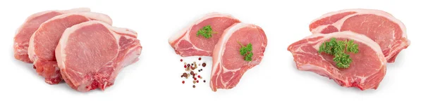 Viande de porc crue tranchée isolée sur fond blanc. Vue de dessus. Pose plate. Set ou collection — Photo