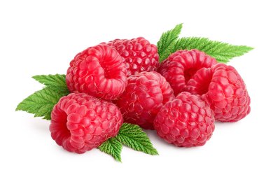 Olgun ahududu yapraklı beyaz arka planda izole