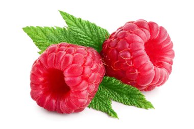 Olgun ahududu yapraklı beyaz arka planda izole