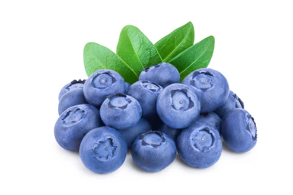 Fresh blueberry with leaves isolated on white background closeup — Stock Photo, Image