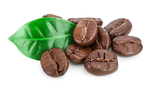 Heap of roasted coffee beans with leaves isolated on white background. — Stock Photo, Image