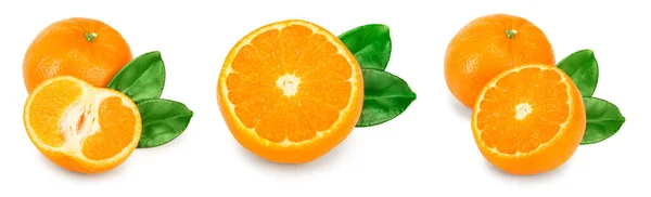 Mandarynka lub owoc mandarynki z liśćmi wyizolowanymi na białym tle. Zestaw lub kolekcja — Zdjęcie stockowe