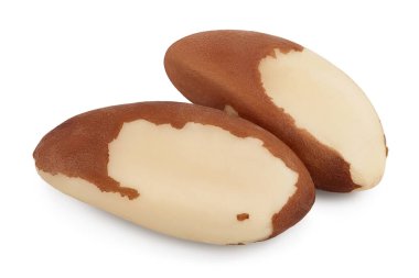 Kırpma yolu ve tam derinlik alan ile beyaz arkaplanda izole Brezilya fındıkları