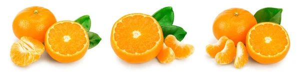 Buah jeruk atau mandarin dengan daun terisolasi pada latar belakang putih. Atur atau koleksi — Stok Foto