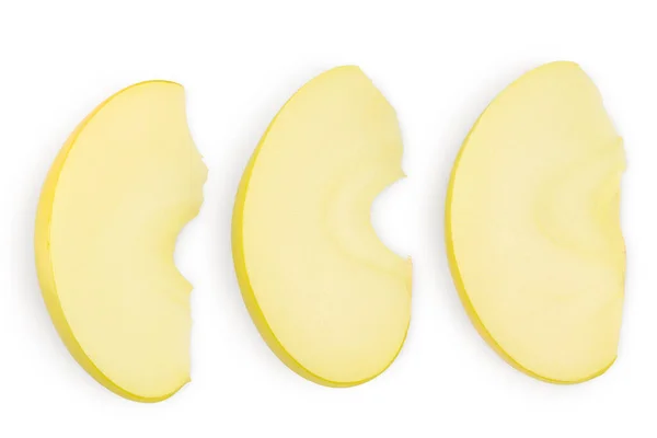 Φέτες κίτρινου μήλου που απομονώνονται σε λευκό φόντο με μονοπάτι αποκοπής και πλήρες βάθος πεδίου. Στο πάνω μέρος. Επίπεδη — Φωτογραφία Αρχείου